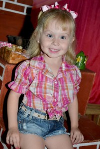 3-anos-de-isadora
