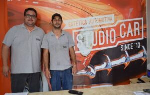 O proprietário da Studio Car, Glauco Sevidanes e o novo parceiro da empresa, Rony Polimentos