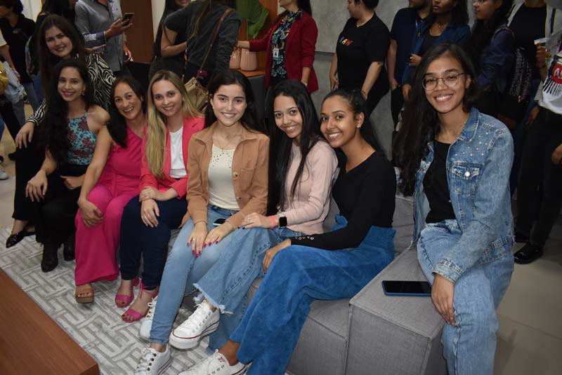 Faminas Muriaé - Alunos de Arquitetura realizam projeto em escola de Muriaé